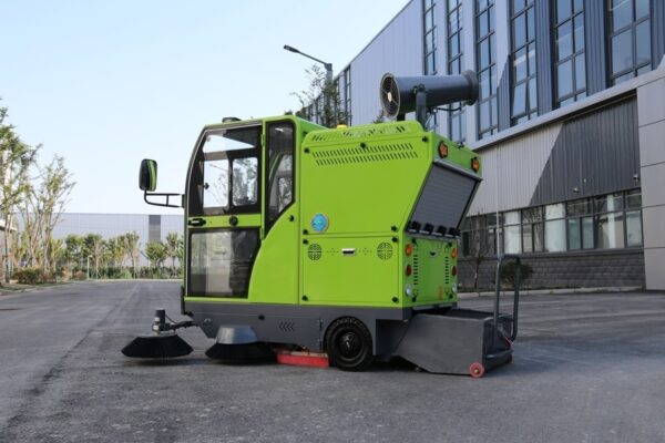 Подметально-уборочная вакуумная машина электрическая SV-G22B