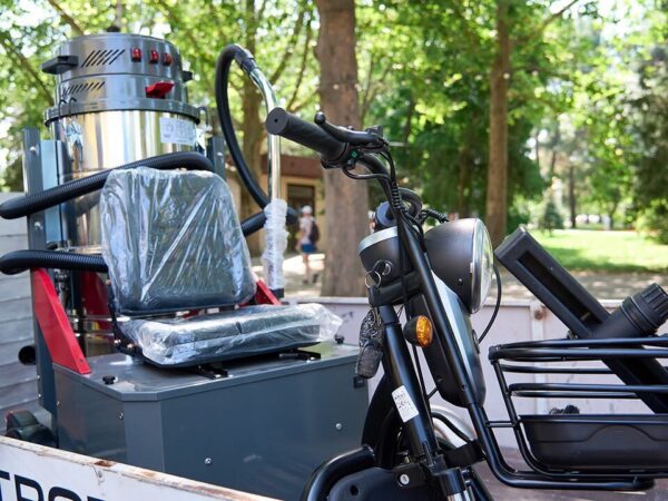Трицикл-пылесос электрический SV-2200VC аккумуляторный