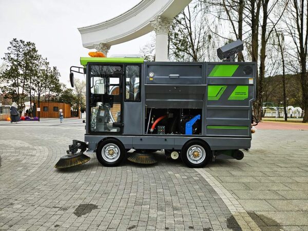 Подметально-уборочная вакуумная машина электрическая SV-25G Pro