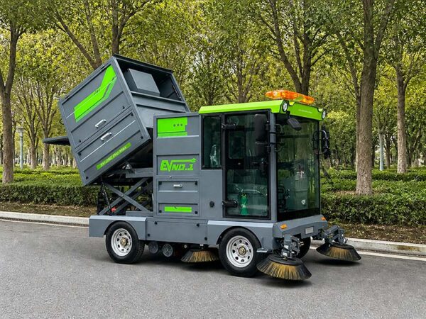 Подметально-уборочная вакуумная машина SV-25G Pro Max